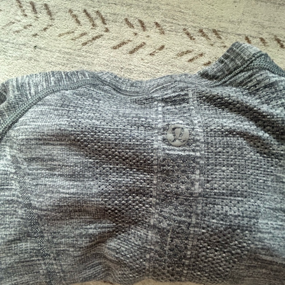 Lululemon Swiftly Tech - Picture 4 of 5